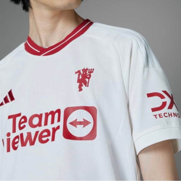 🏴󠁧󠁢󠁥󠁮󠁧󠁿NWT [S] adidas Manchester United (Red Devils) 2023/24 Third Jersey - Picture 2 of 7